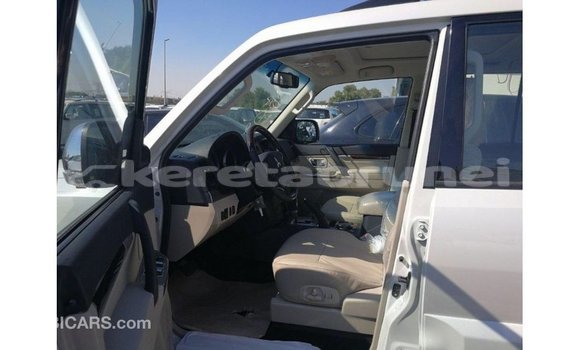 Buy Import Mitsubishi Pajero White Car in Import - Dubai in Belait Buy Import Mitsubishi Pajero White Car in Import - Dubai in Belait