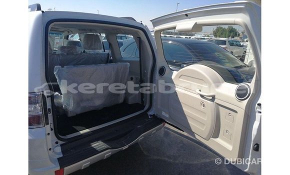 Buy Import Mitsubishi Pajero White Car in Import - Dubai in Belait Buy Import Mitsubishi Pajero White Car in Import - Dubai in Belait