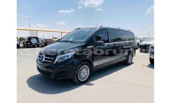 Buy Import Mercedes-Benz 250 Black Car in Import - Dubai in Belait Buy Import Mercedes-Benz 250 Black Car in Import - Dubai in Belait
