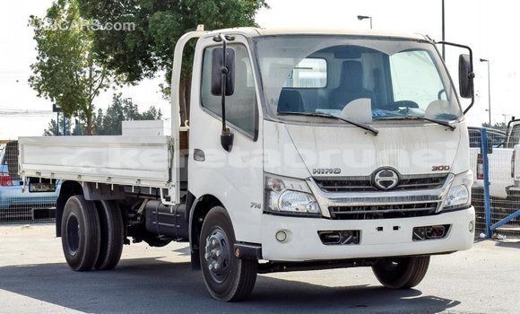 Buy Import Hino 300 Series White Truck in Import - Dubai in Belait Buy Import Hino 300 Series White Truck in Import - Dubai in Belait