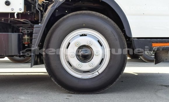 Buy Import Mitsubishi Carisma White Car in Import - Dubai in Belait Buy Import Mitsubishi Carisma White Car in Import - Dubai in Belait