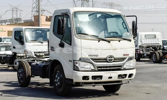Buy Import Hino 300 Series White Truck in Import - Dubai in Belait Buy Import Hino 300 Series White Truck in Import - Dubai in Belait