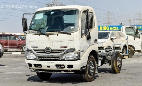 Buy Import Hino 300 Series White Truck in Import - Dubai in Belait Buy Import Hino 300 Series White Truck in Import - Dubai in Belait