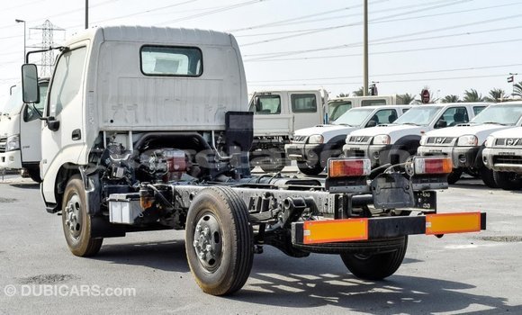 Buy Import Hino 300 Series White Truck in Import - Dubai in Belait Buy Import Hino 300 Series White Truck in Import - Dubai in Belait