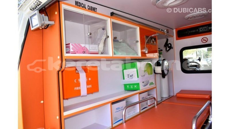 Big with watermark toyota land cruiser belait import dubai 3591