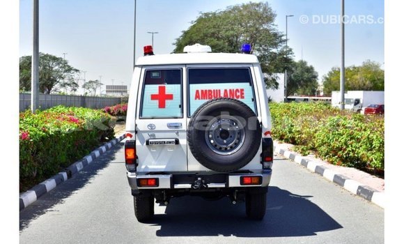 Buy Import Toyota Land Cruiser White Car in Import - Dubai in Belait Buy Import Toyota Land Cruiser White Car in Import - Dubai in Belait