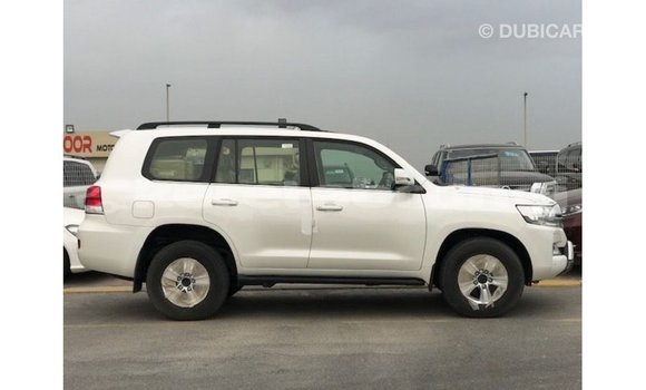 Buy Import Toyota Land Cruiser White Car in Import - Dubai in Belait Buy Import Toyota Land Cruiser White Car in Import - Dubai in Belait