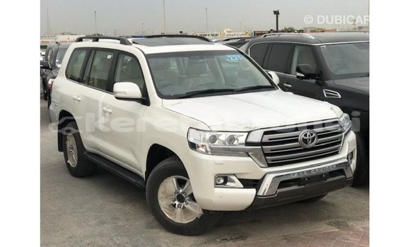 Buy Import Toyota Land Cruiser White Car in Import - Dubai in Belait Buy Import Toyota Land Cruiser White Car in Import - Dubai in Belait