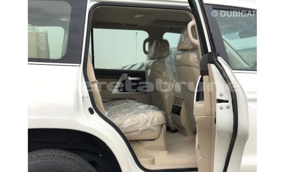 Buy Import Toyota Land Cruiser White Car in Import - Dubai in Belait Buy Import Toyota Land Cruiser White Car in Import - Dubai in Belait