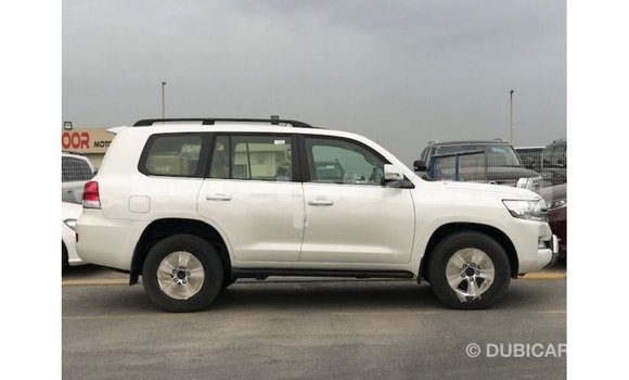 Buy Import Toyota Land Cruiser White Car in Import - Dubai in Belait Buy Import Toyota Land Cruiser White Car in Import - Dubai in Belait