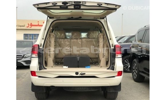 Buy Import Toyota Land Cruiser White Car in Import - Dubai in Belait Buy Import Toyota Land Cruiser White Car in Import - Dubai in Belait