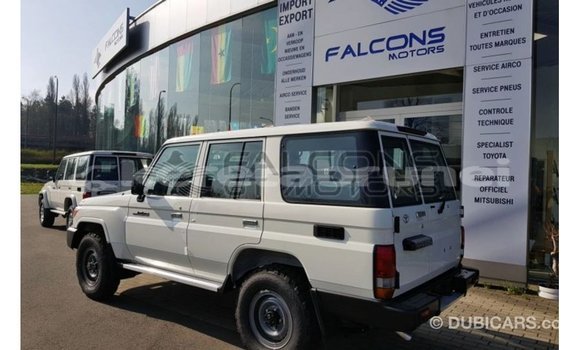 Buy Import Toyota Land Cruiser White Car in Import - Dubai in Belait Buy Import Toyota Land Cruiser White Car in Import - Dubai in Belait