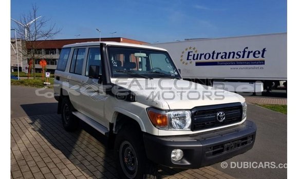 Buy Import Toyota Land Cruiser White Car in Import - Dubai in Belait Buy Import Toyota Land Cruiser White Car in Import - Dubai in Belait