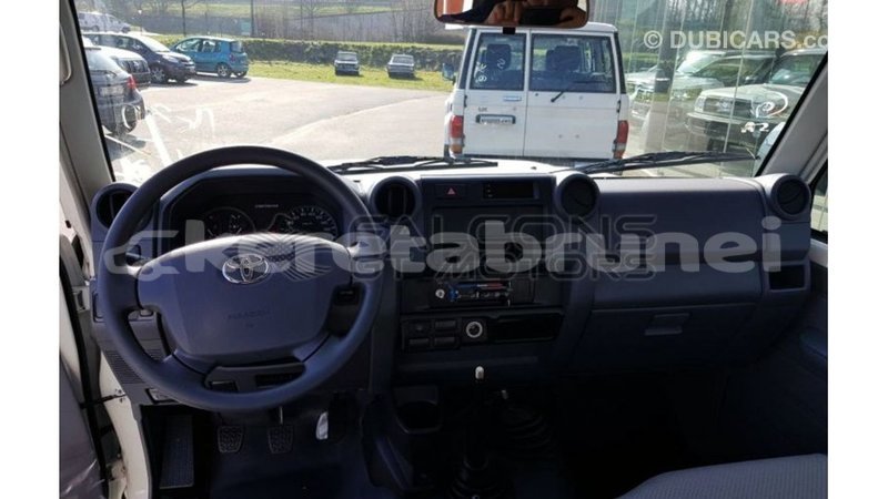 Big with watermark toyota land cruiser belait import dubai 3599