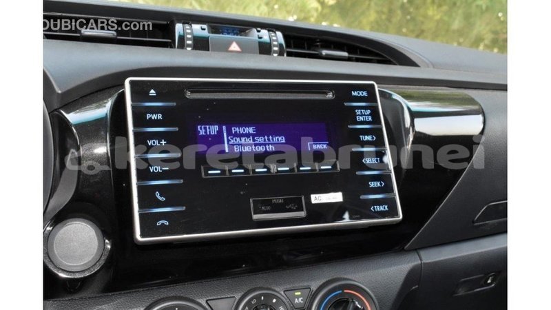 Big with watermark toyota hilux belait import dubai 3605