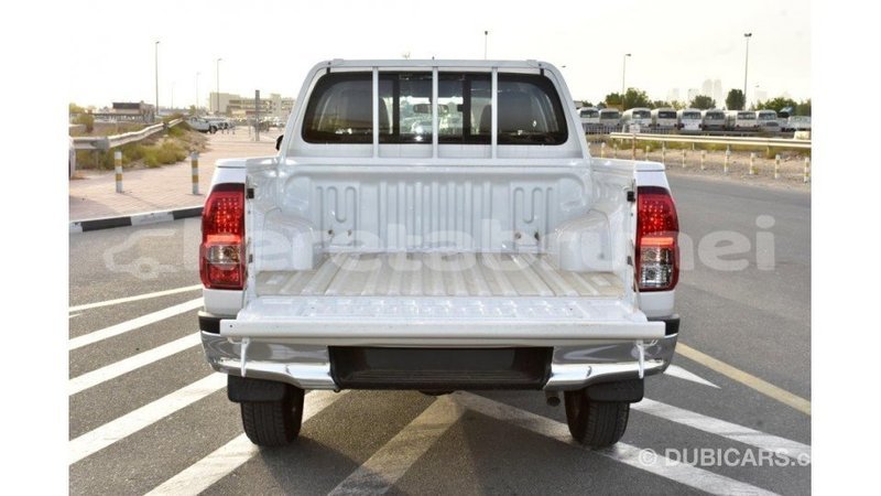 Big with watermark toyota hilux belait import dubai 3605