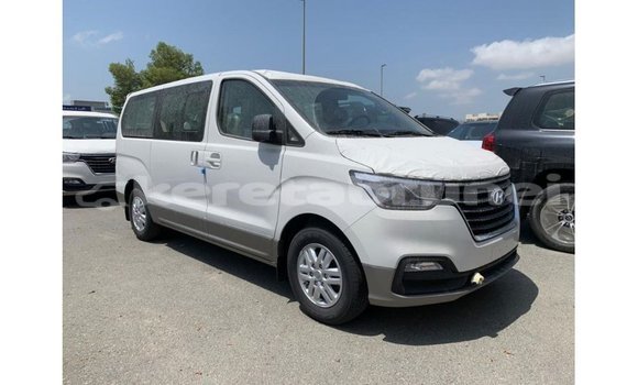 Buy Import Hyundai Accent White Car in Import - Dubai in Belait Buy Import Hyundai Accent White Car in Import - Dubai in Belait