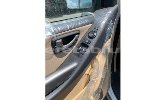 Buy Import Hyundai Accent White Car in Import - Dubai in Belait Buy Import Hyundai Accent White Car in Import - Dubai in Belait