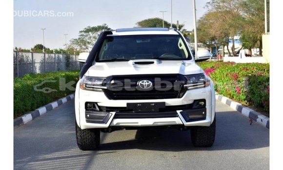 Buy Import Toyota Land Cruiser White Car in Import - Dubai in Belait Buy Import Toyota Land Cruiser White Car in Import - Dubai in Belait