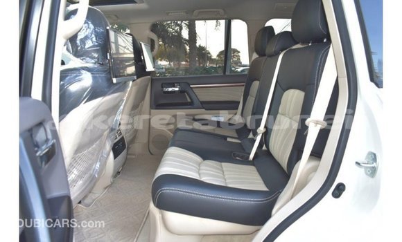 Buy Import Toyota Land Cruiser White Car in Import - Dubai in Belait Buy Import Toyota Land Cruiser White Car in Import - Dubai in Belait