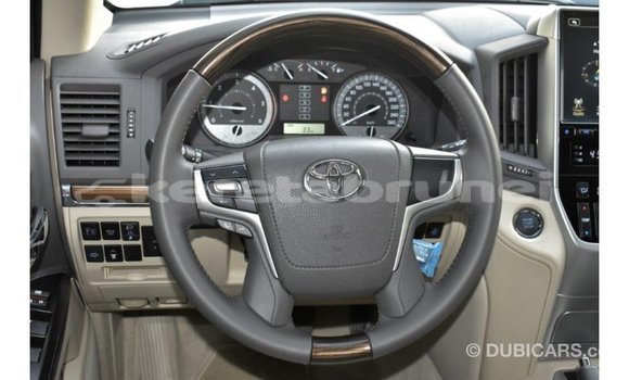 Buy Import Toyota Land Cruiser White Car in Import - Dubai in Belait Buy Import Toyota Land Cruiser White Car in Import - Dubai in Belait