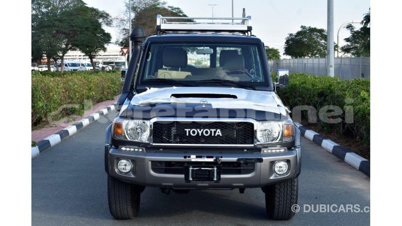 Big with watermark toyota land cruiser belait import dubai 3619