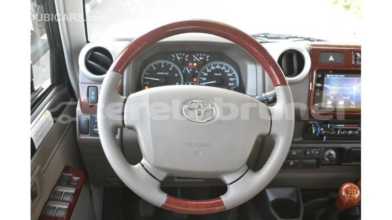 Big with watermark toyota land cruiser belait import dubai 3619