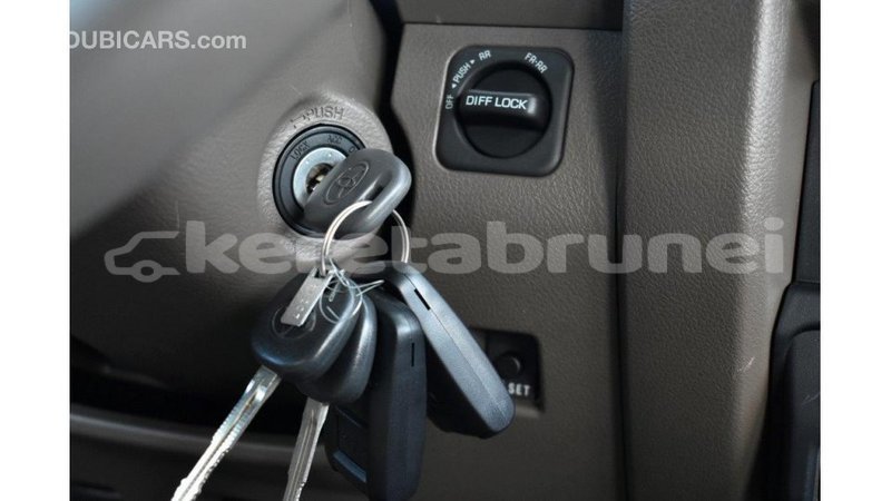 Big with watermark toyota land cruiser belait import dubai 3619