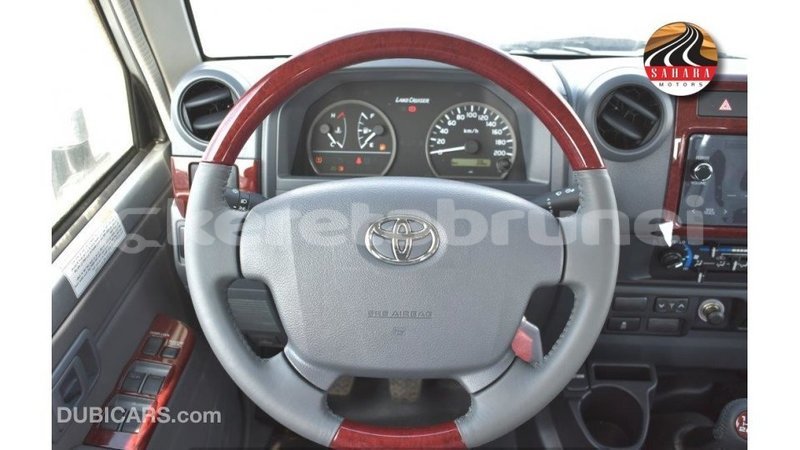 Big with watermark toyota land cruiser belait import dubai 3620