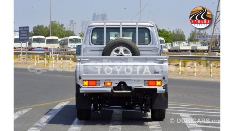 Big with watermark toyota land cruiser belait import dubai 3620