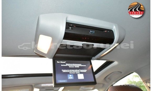 Buy Import Toyota Sequoia White Car in Import - Dubai in Belait Buy Import Toyota Sequoia White Car in Import - Dubai in Belait