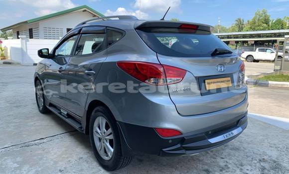 Buy Used Hyundai Tucson Silver Car in Bandar Seri Begawan in Brunei-Muara Buy Used Hyundai Tucson Silver Car in Bandar Seri Begawan in Brunei-Muara