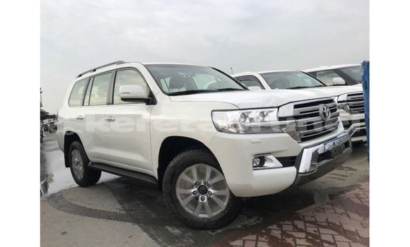 Buy Import Toyota Land Cruiser White Car in Import - Dubai in Belait Buy Import Toyota Land Cruiser White Car in Import - Dubai in Belait