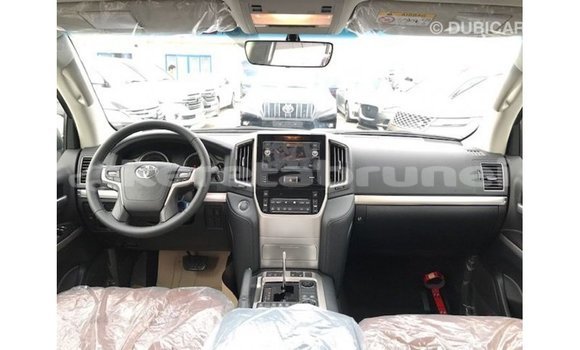 Buy Import Toyota Land Cruiser White Car in Import - Dubai in Belait Buy Import Toyota Land Cruiser White Car in Import - Dubai in Belait