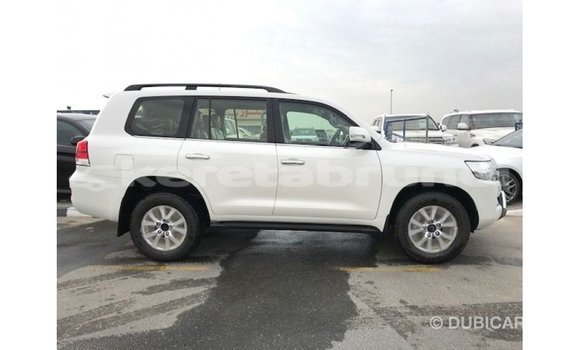 Buy Import Toyota Land Cruiser White Car in Import - Dubai in Belait Buy Import Toyota Land Cruiser White Car in Import - Dubai in Belait