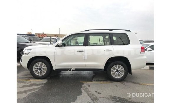 Buy Import Toyota Land Cruiser White Car in Import - Dubai in Belait Buy Import Toyota Land Cruiser White Car in Import - Dubai in Belait