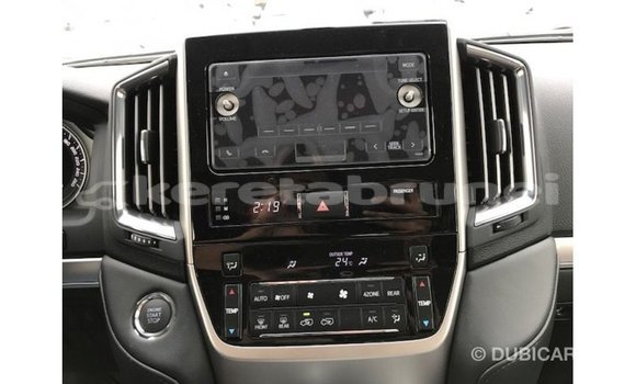 Buy Import Toyota Land Cruiser White Car in Import - Dubai in Belait Buy Import Toyota Land Cruiser White Car in Import - Dubai in Belait