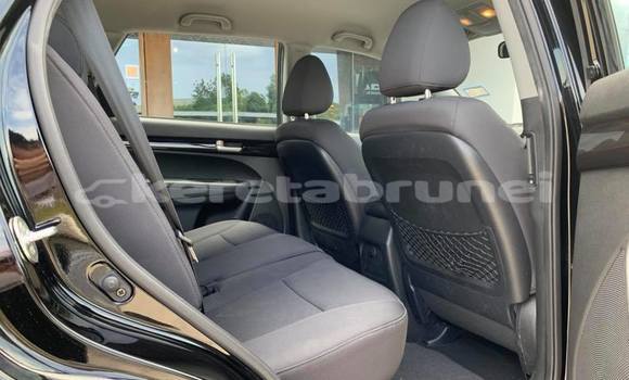 Buy Used Kia Sorento Black Car in Bandar Seri Begawan in Brunei-Muara Buy Used Kia Sorento Black Car in Bandar Seri Begawan in Brunei-Muara