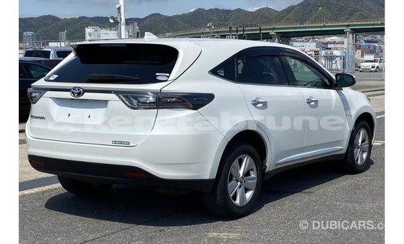 Buy Import Toyota Harrier White Car in Import - Dubai in Belait Buy Import Toyota Harrier White Car in Import - Dubai in Belait