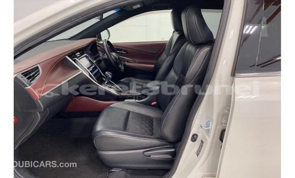 Buy Import Toyota Harrier White Car in Import - Dubai in Belait Buy Import Toyota Harrier White Car in Import - Dubai in Belait