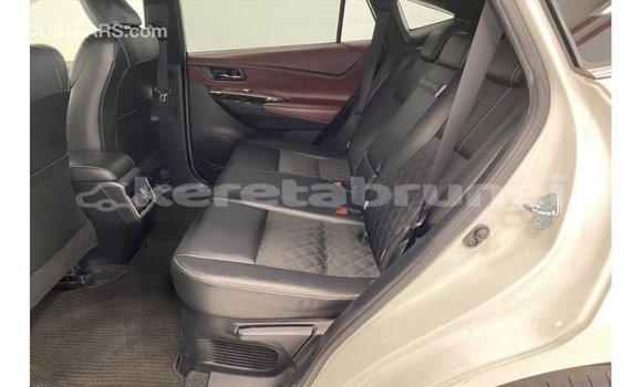 Buy Import Toyota Harrier White Car in Import - Dubai in Belait Buy Import Toyota Harrier White Car in Import - Dubai in Belait