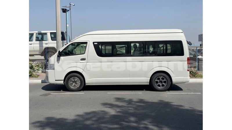 Big with watermark toyota hiace belait import dubai 3635