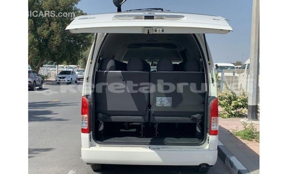 Buy Import Toyota Hiace White Car in Import - Dubai in Belait Buy Import Toyota Hiace White Car in Import - Dubai in Belait