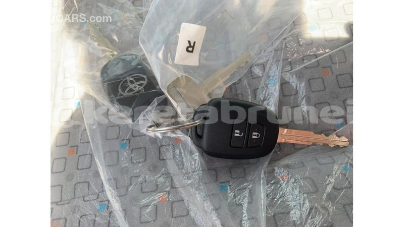 Big with watermark toyota hiace belait import dubai 3635