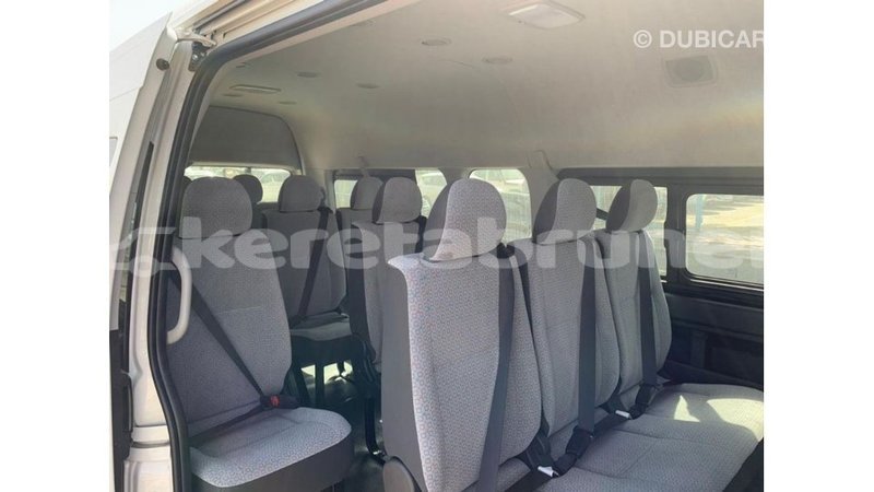 Big with watermark toyota hiace belait import dubai 3635