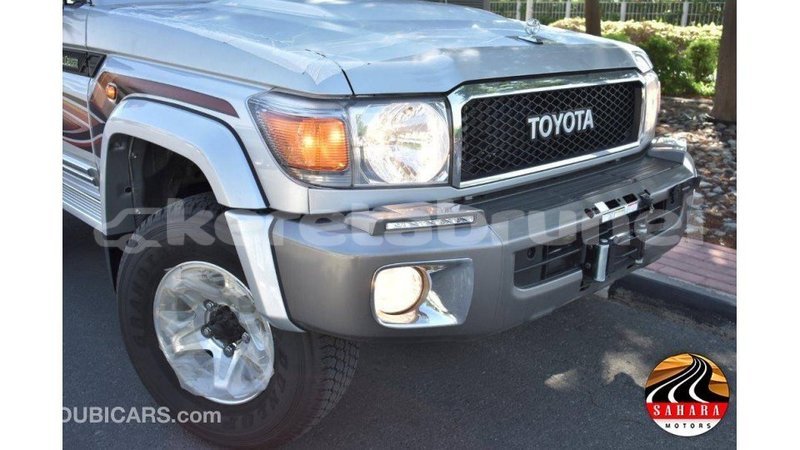 Big with watermark toyota land cruiser belait import dubai 3646