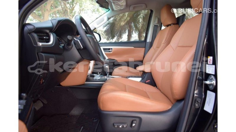 Big with watermark toyota fortuner belait import dubai 3647