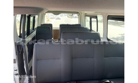 Buy Import Toyota Hiace White Car in Import - Dubai in Belait Buy Import Toyota Hiace White Car in Import - Dubai in Belait