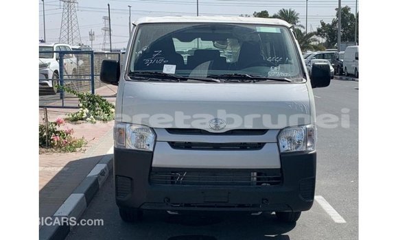Buy Import Toyota Hiace White Car in Import - Dubai in Belait Buy Import Toyota Hiace White Car in Import - Dubai in Belait