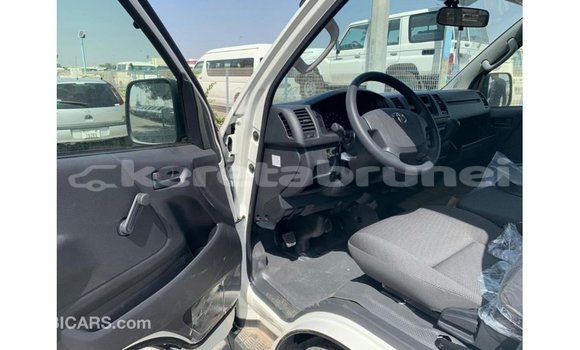 Buy Import Toyota Hiace White Car in Import - Dubai in Belait Buy Import Toyota Hiace White Car in Import - Dubai in Belait